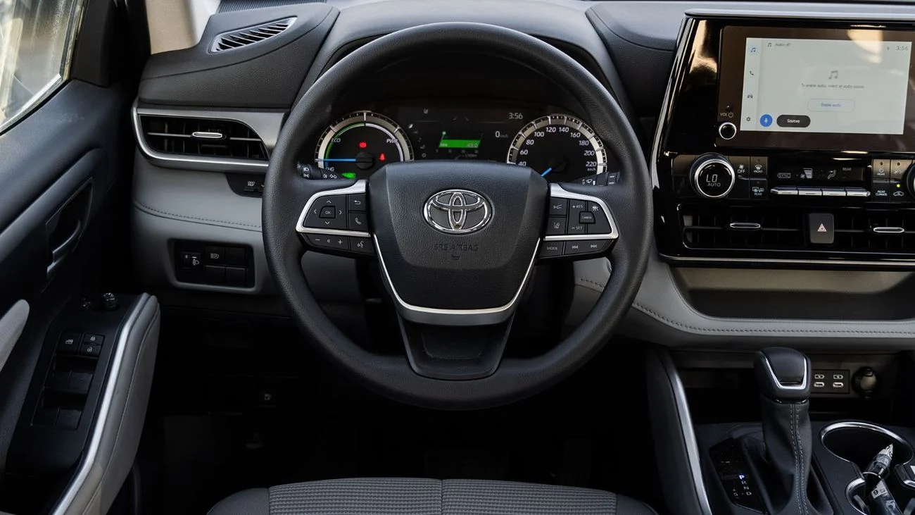 Toyota  2025